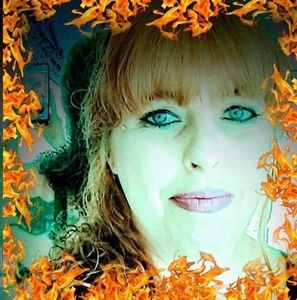 Meet your Posher, Leora